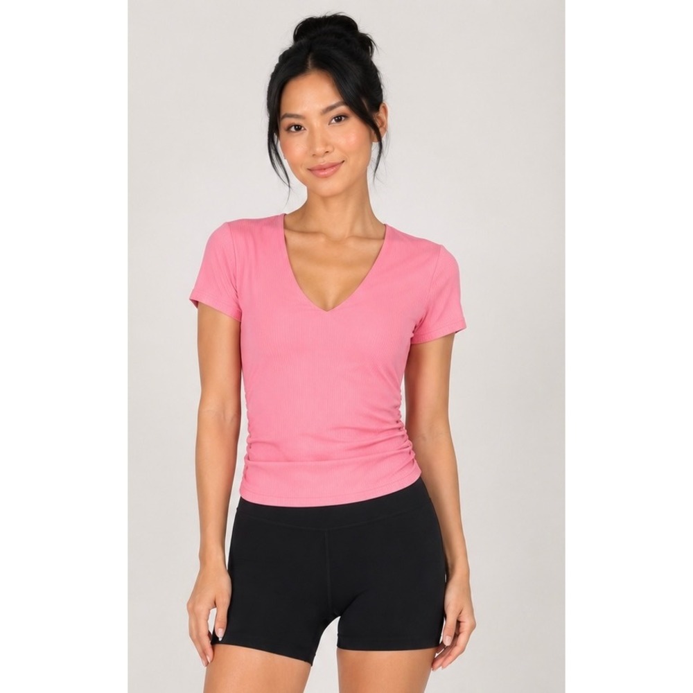 Lululemon All It Takes V-Neck T-Shirt‎ Rib Nulu Pink Short Sleeve Bra Size 6